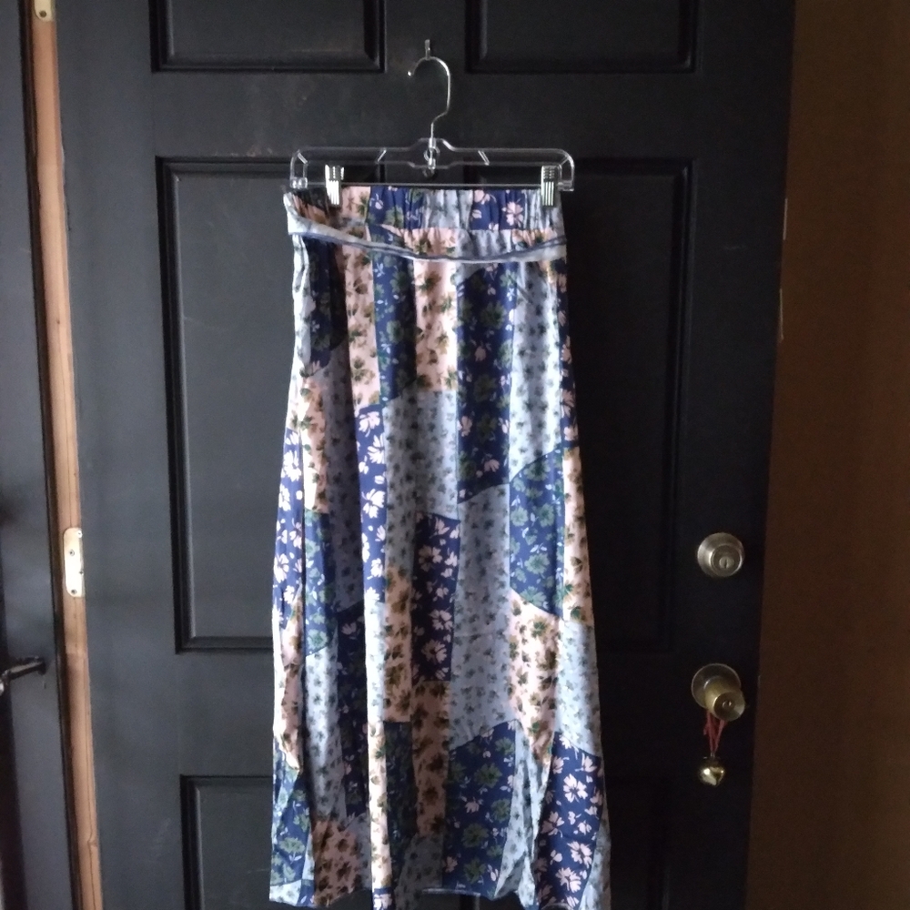 Skirt - Picture 5 of 6